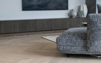 Houten vloer reinigen: wat mag wel en niet?